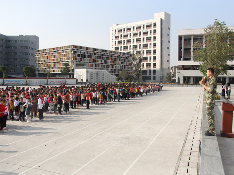 消防大队深入石狮市教师进修学校附属小学开展