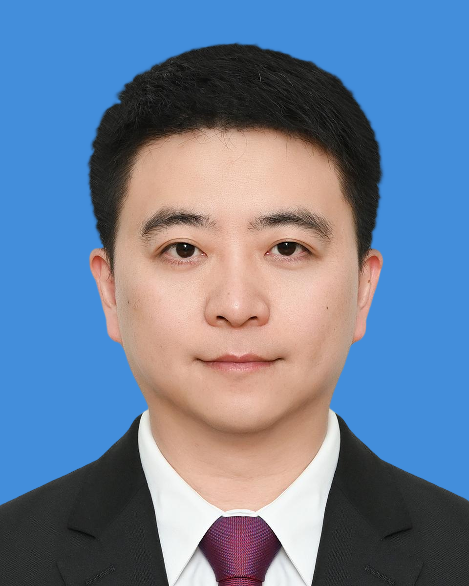 余志伟_WPS证件照.png