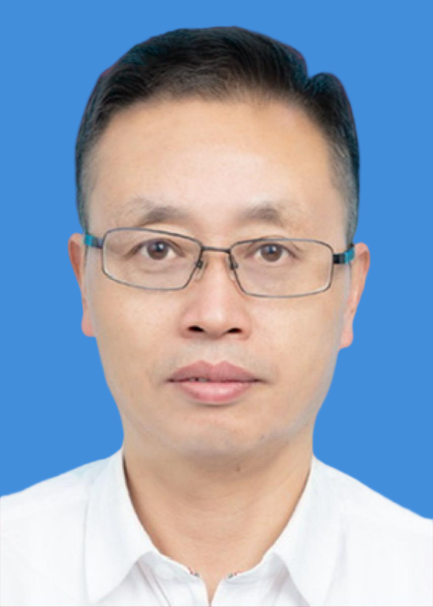 邱华侨_WPS证件照.png